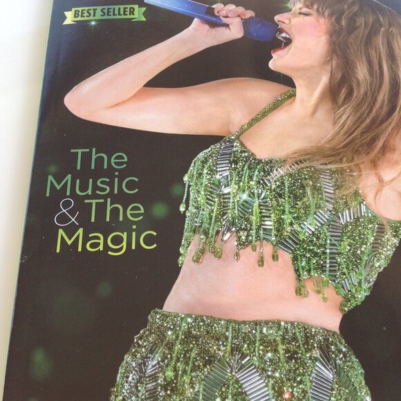 Taylor Swift | The Music & The Magic Magazine - Picture 4 of 11